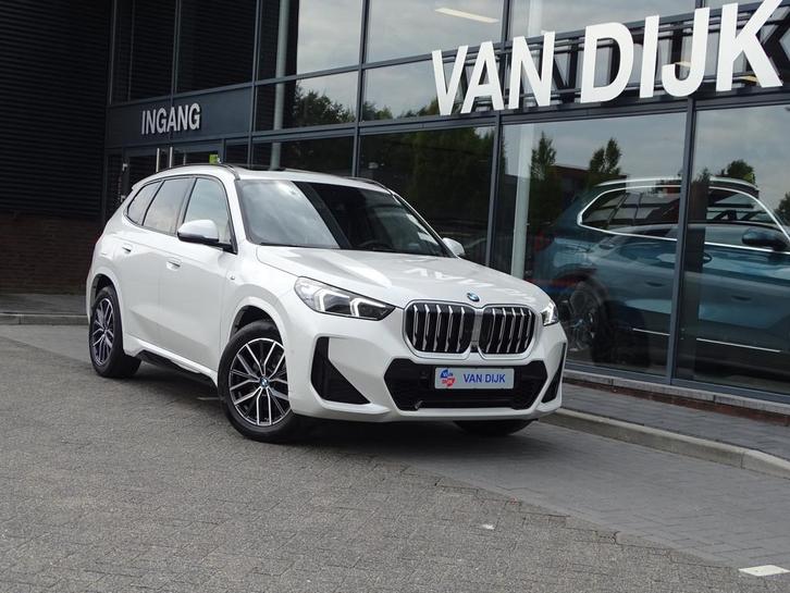 BMW X1 sDrive20i M Sport-Pano-Elek Trekhaak-Sportstoelen-Dri, Auto's, BMW, Bedrijf, Te koop, X1, 360° camera, ABS, Achteruitrijcamera