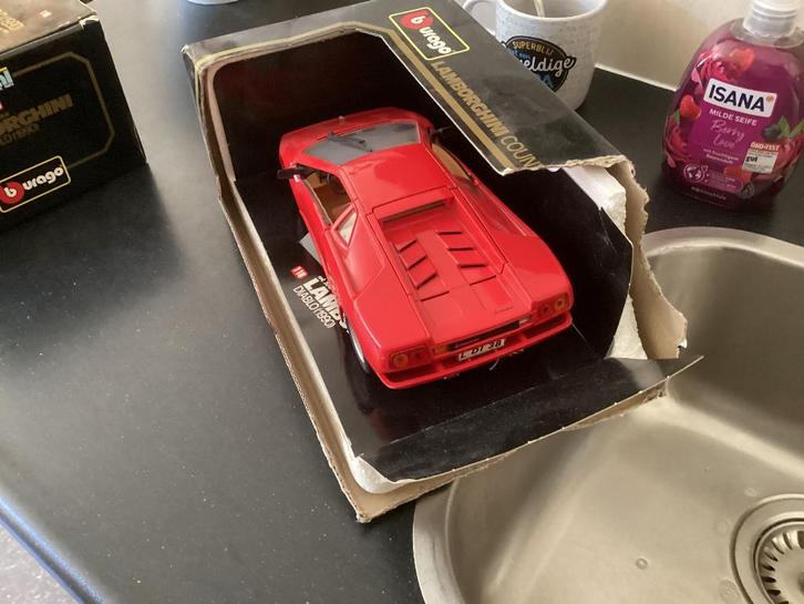 Mooi cadeau 2 stuks Lamborghini maar niet in de goede doos s, Hobby en Vrije tijd, Modelauto's | 1:18, Nieuw, Auto, Overige merken