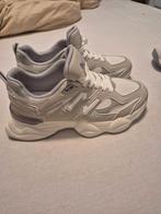 NB Sneakers Grijs Wit Maat 37 - Nieuw!, Nieuw, Ophalen of Verzenden, Sneakers of Gympen, NB