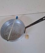 Hele oude,hele zware ( gietijzeren?)pan, Ophalen of Verzenden