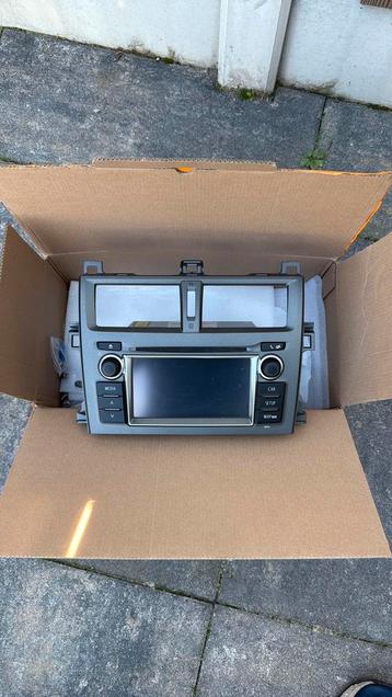 Orginele Toyota Verso S radio. beschikbaar voor biedingen