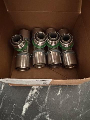 NIEUW! Uponor S-Press T-stuk verlopend PPSU 40-32-40 beschikbaar voor biedingen