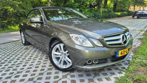 Mercedes E200 Cabriolet Elegance YOUNGTIMER! Nieuwstaat, Auto's, Mercedes-Benz, Particulier, E-Klasse, ABS, Airbags, Airconditioning