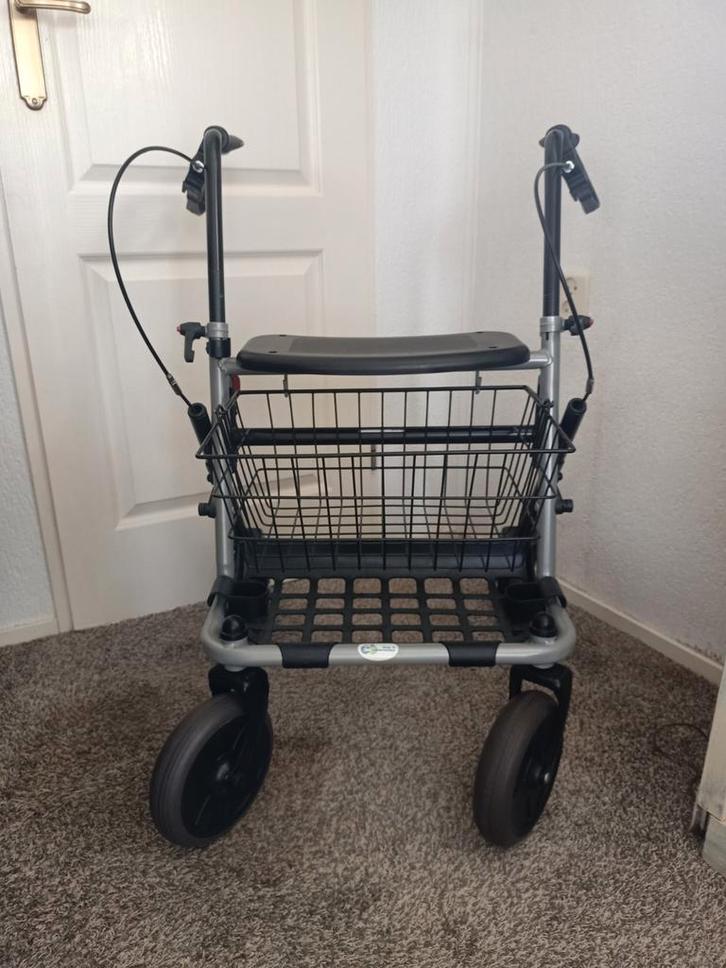 Inklapbare rollator., Diversen, Rollators, Zo goed als nieuw, Opvouwbaar, Ophalen