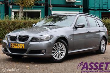 BMW 325i aut Lci Touring High Executive panorama youngtimer beschikbaar voor biedingen