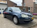 Volkswagen Jetta 1.6 FSI Trendline, Auto's, Volkswagen, Origineel Nederlands, Te koop, Zilver of Grijs, 5 stoelen