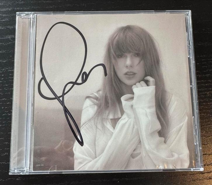 Taylor Swift CD - The Manuscript (Gesigneerd), Cd's en Dvd's, Cd's | Overige Cd's, Zo goed als nieuw, Ophalen of Verzenden