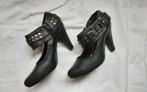 Schoenen met hak, Ophalen, Zo goed als nieuw, Zwart