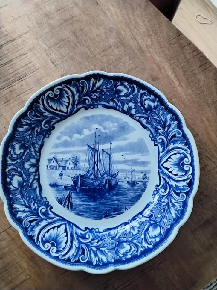 Delfts Blauw Bord met Zeilschip, Antiek en Kunst, Antiek | Wandborden en Tegels, Ophalen of Verzenden
