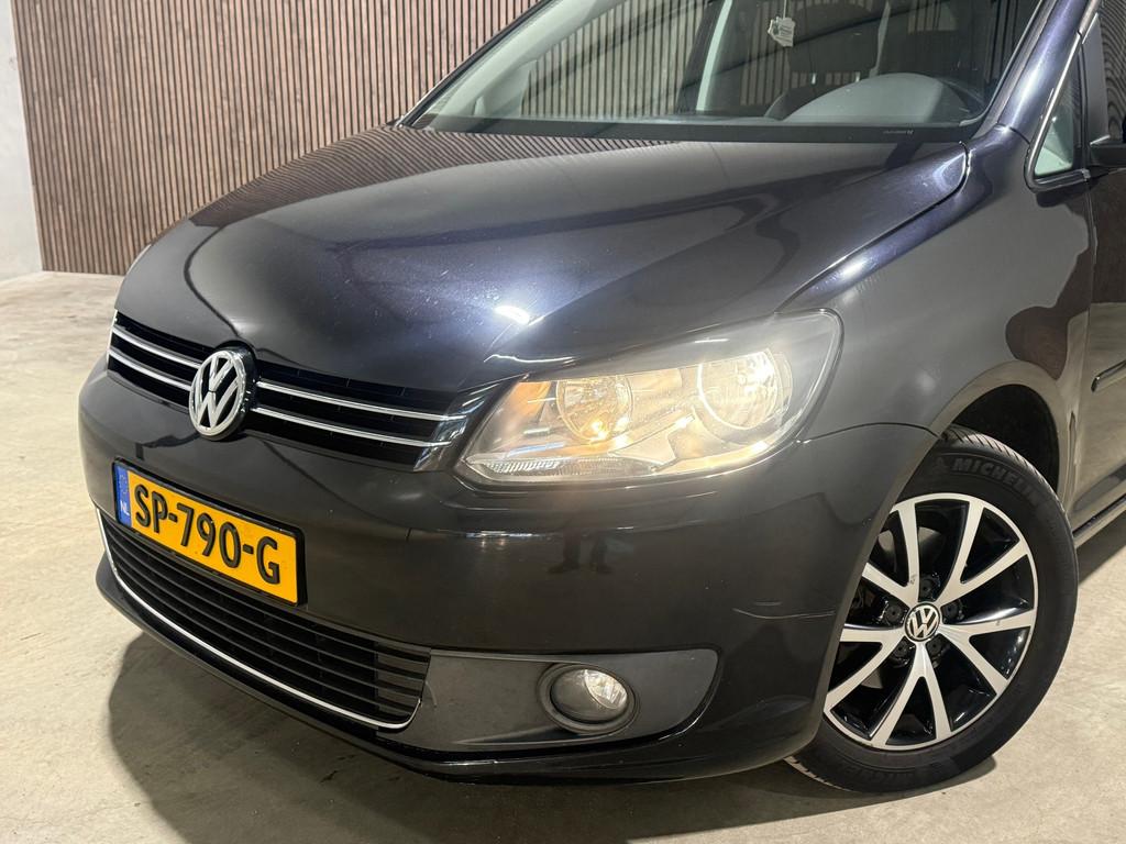 Volkswagen Touran 1.6 TDI Highline BlueMotion 7p. DSG PDC, Auto's, Euro 5, Stof, Gebruikt, Zwart