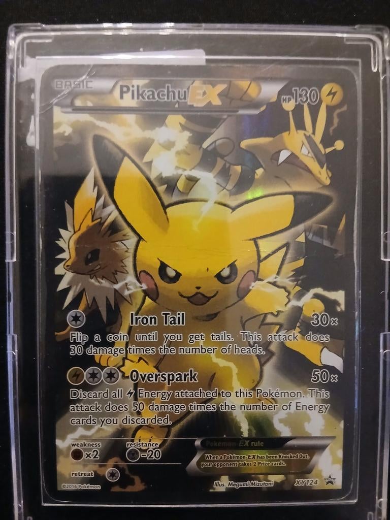 Pikachu ex iron tail zeldzaam maar randje licht beschadigd, Ophalen of Verzenden, Zo goed als nieuw