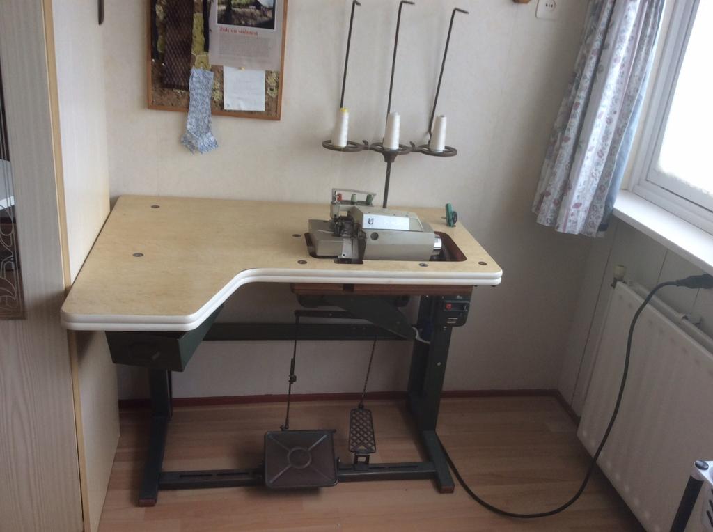 Lochmachine merk. Union - special, Ophalen, Gebruikt