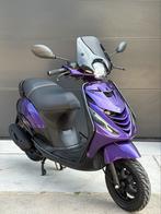 PIAGGIO ZIP 4T 3V 2021 BROM FULL OPTION MYSTIC PAARS, Ophalen, Maximaal 45 km/u, Zip, Zo goed als nieuw