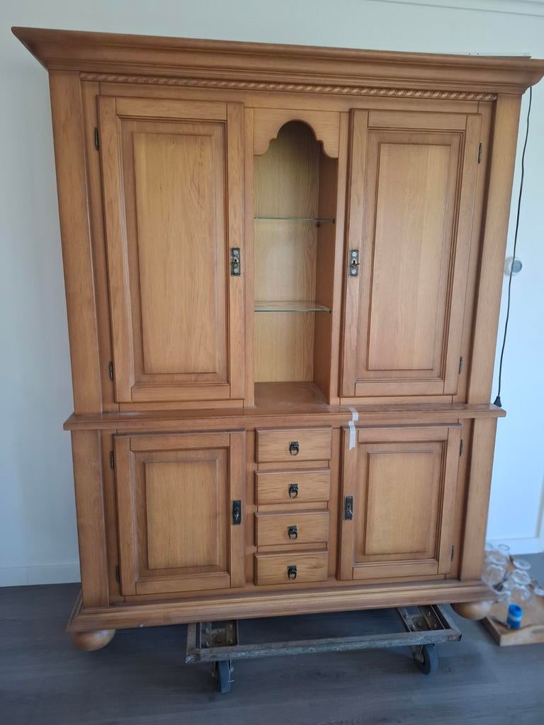 Grote eikenhouten kast - Gratis af te halen in Didam, Gebruikt, Met deur(en), 200 cm of meer, 150 tot 200 cm