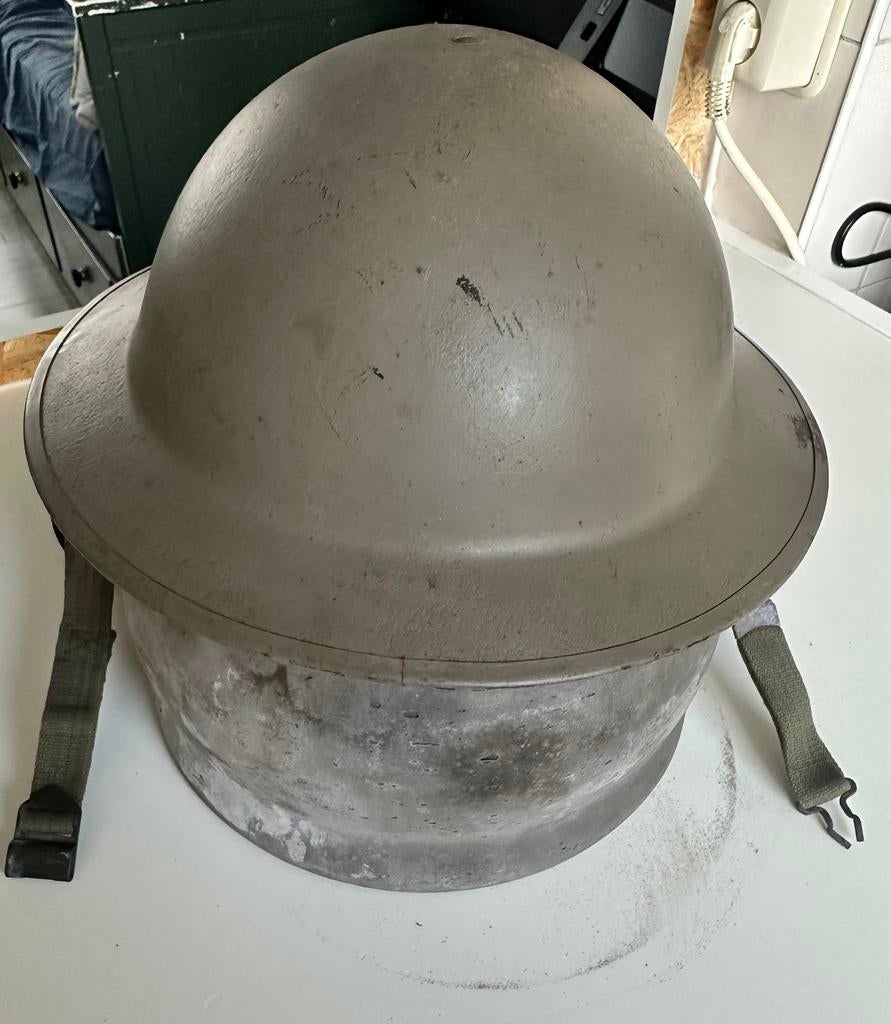 BB helm, maat 58 legerhelm, Brodie, Nederland, Verzamelen, Ophalen of Verzenden, Overige soorten, Nederland, Helm of Baret