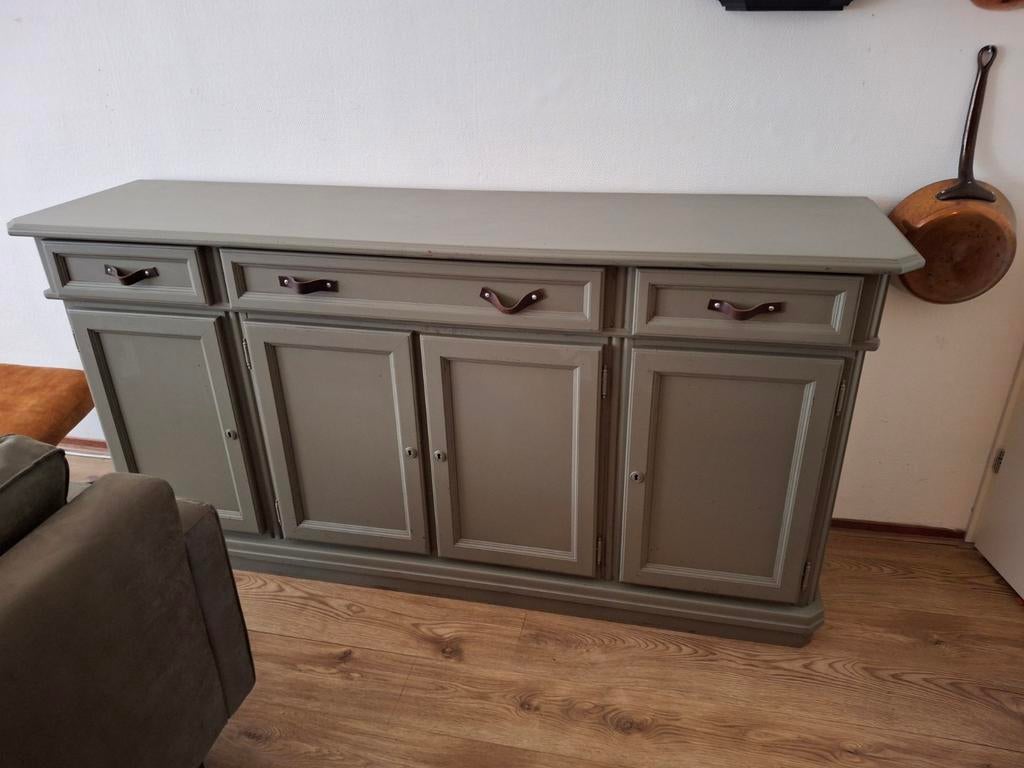 Dressoir, legergroen, lederen handvaten., Ophalen of Verzenden, 25 tot 50 cm, Kersenhout, 150 tot 200 cm