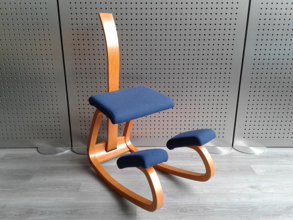 Variér (Stokke) Variable Balans met Rug (Blauw), Heel Mooi!, Huis en Inrichting, Bureaustoelen, Blauw, Ophalen of Verzenden, Zo goed als nieuw