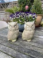 2 stenen uilen tuinbeelden tuindecoratie, Ophalen of Verzenden, Gebruikt, Steen, Dierenbeeld
