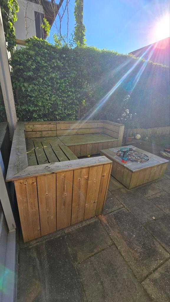 Hoekbank tuin met salontafel en kussens | 240x240cm, Tuin en Terras, Tuinsets en Loungesets, Ophalen, Gebruikt, Loungeset, Hout