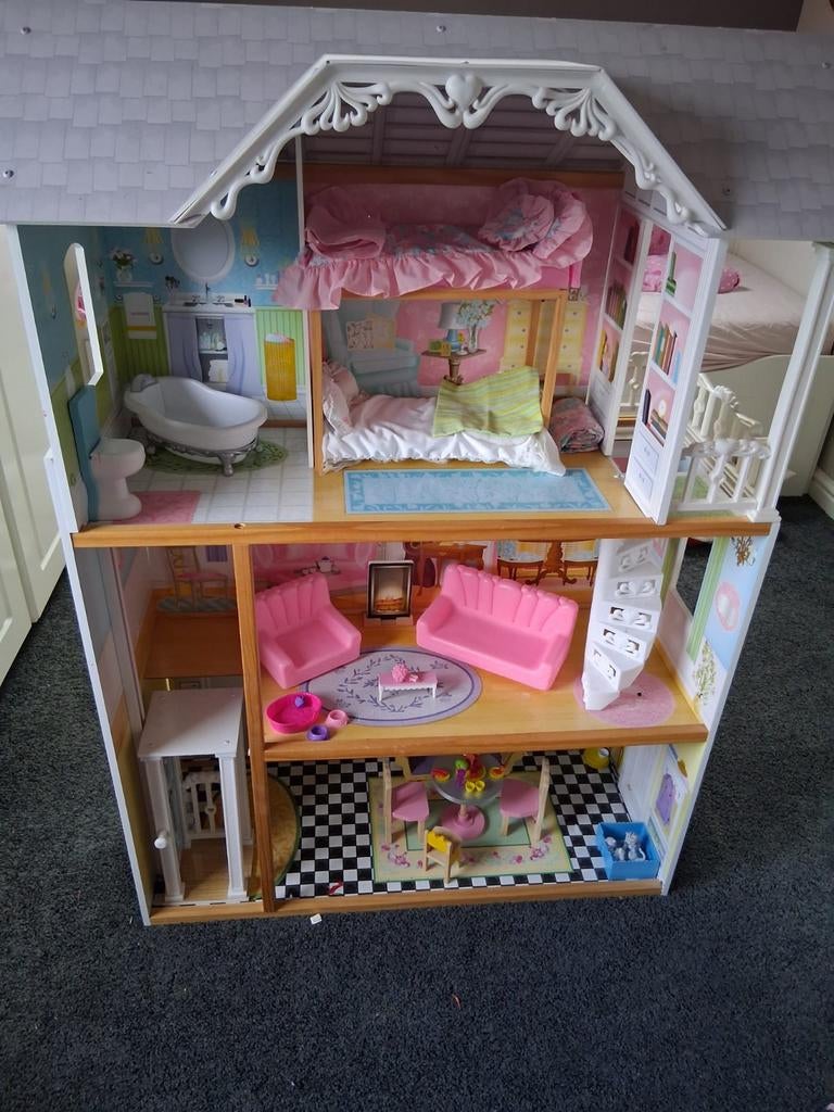 Groot barbiehuis met accessoires, Kinderen en Baby's, Speelgoed | Poppenhuizen, Ophalen, Poppenhuis