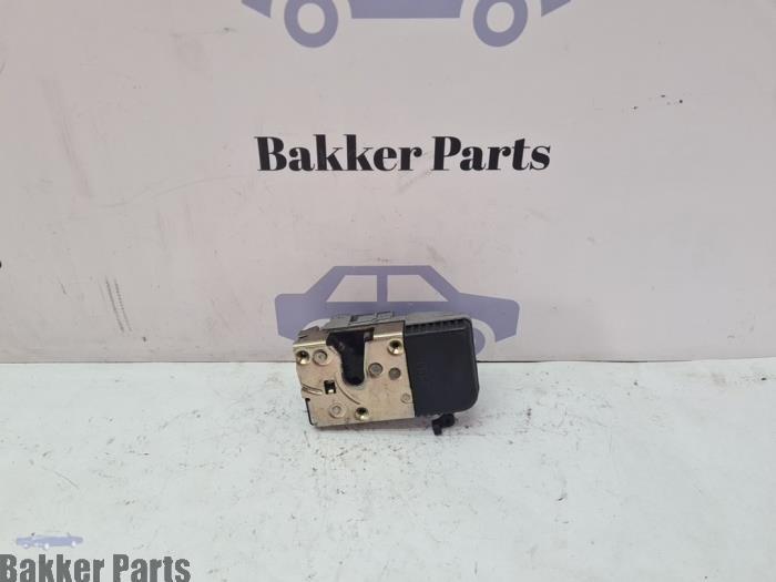 Deurslot Mechaniek 4Deurs rechts-voor van een Peugeot 306, Auto-onderdelen, Gebruikt, -, -, -