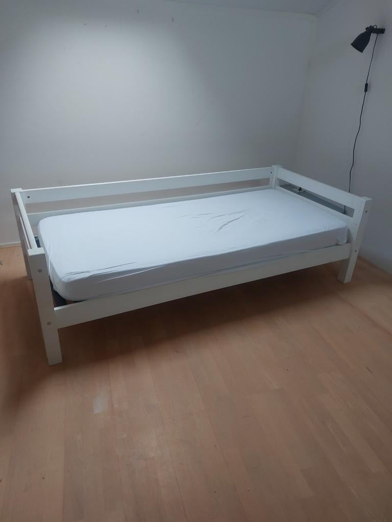 Eenpersoonsbed wit 90x200, Ophalen, Gebruikt, 90 cm, Eenpersoons