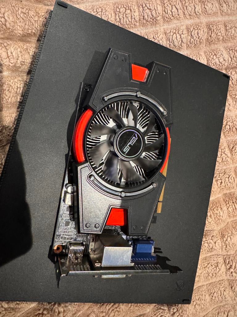 ASUS NVIDIA GeForce GT 610 Grafische Kaart, Computers en Software, Videokaarten, Gebruikt, PCI-Express 2, GDDR3, Ophalen of Verzenden