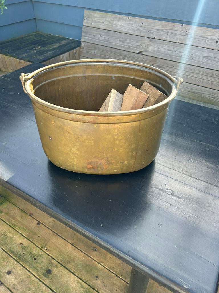 Koperen bak (ouderwetse melkemmer), Ophalen