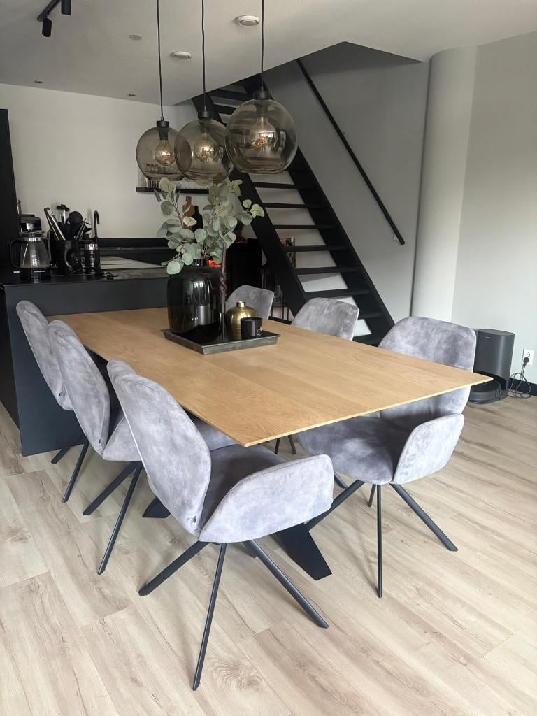 Stoelen - Goossens Wonen - lichtgrijs - Nieuwstaat, Huis en Inrichting, Stoelen, Ophalen, Zo goed als nieuw, Stof, Grijs