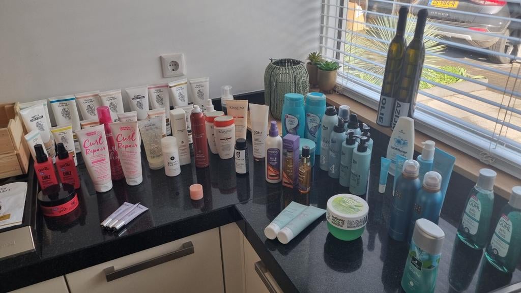 Partij haarverzorgingsproducten curly girl proof, Ophalen of Verzenden, Nieuw, Haarverzorger of -hersteller