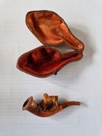 Antieke meerschuimen pijp met paard en etui, Verzamelen, Rookartikelen, Aanstekers en Luciferdoosjes, Ophalen of Verzenden, Zo goed als nieuw