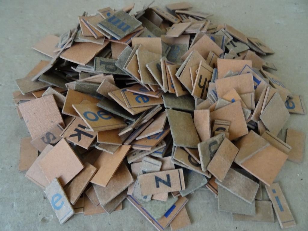 Collectie vintage letters voor leesplankje leesplank letters, Antiek en Kunst, Ophalen of Verzenden