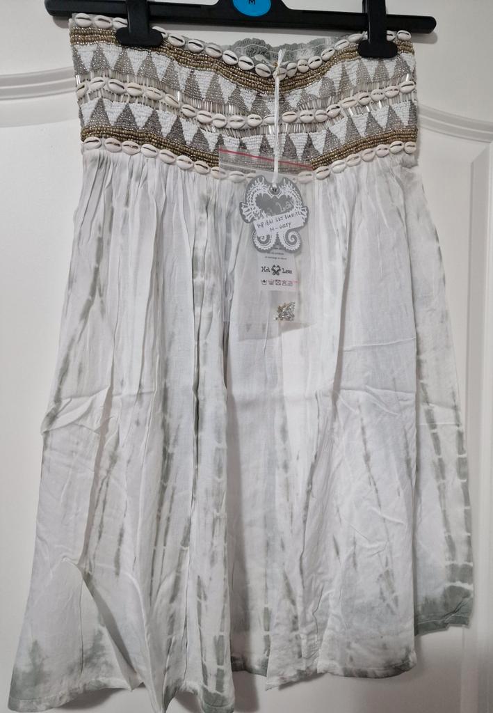 Hot Lava Rok - Bijzonder item maat 38, Kleding | Dames, Rokken, Nieuw, Maat 38/40 (M), Wit, Boven de knie, Verzenden