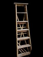 Oude houten schilderstrap - Decoratief of functioneel, Antiek en Kunst, Ophalen