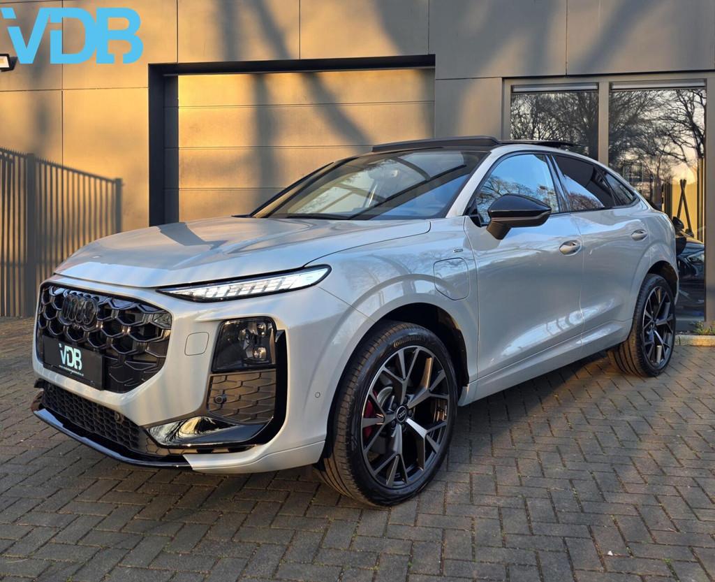 Audi Q3 SPORTBACK E-HYBRID 272PK S-Line PANO SONOS 360 VOL, Auto's, Audi, Bedrijf, Te koop, Q3, 360° camera, ABS, Achteruitrijcamera