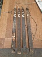 4 antieke contragewichten voor schuiframen, Ophalen