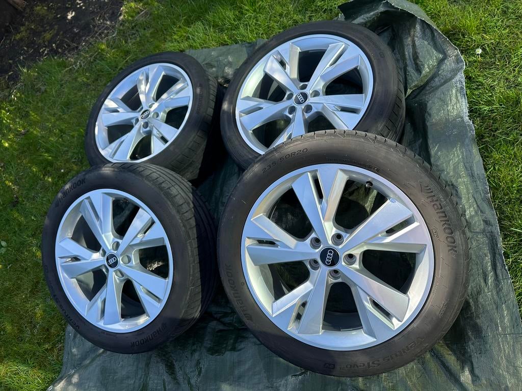 Audi Q4 20 inch velgen met banden, Auto-onderdelen, Banden en Velgen, Ophalen, Gebruikt, 255 mm, Banden en Velgen