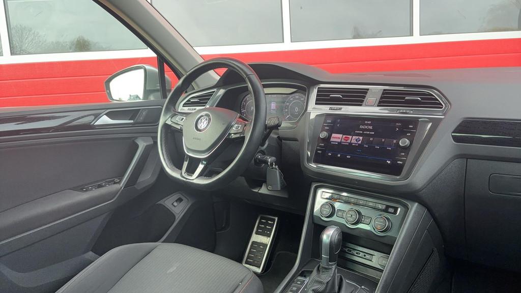 Volkswagen Tiguan 1.4 TSI ACT Comfortline AUTOMAAT / TREKHAA, Stof, 4 cilinders, SUV of Terreinwagen, 17 km/l