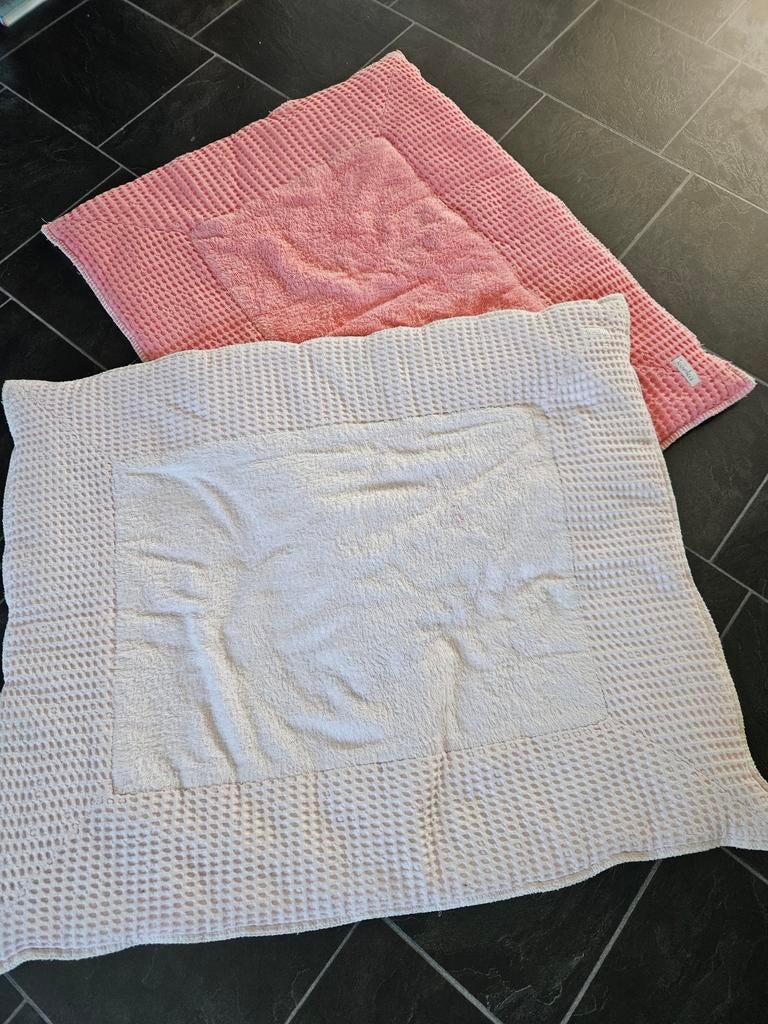 2 Koeka boxkleden roze en beige, Kinderen en Baby's, Boxen, Ophalen of Verzenden, Gebruikt, Rechthoekig, Boxkleed