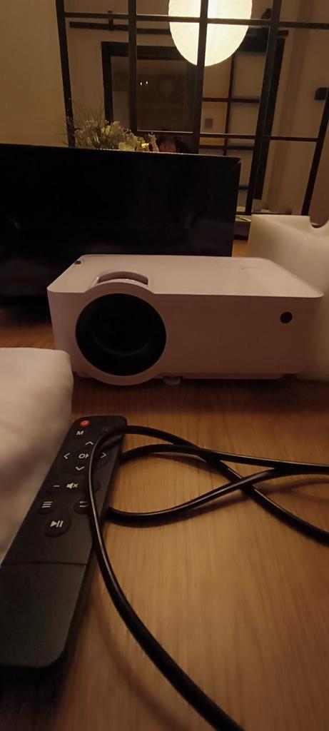 LED Projector Model T6, Audio, Tv en Foto, Beamers, Zo goed als nieuw, LED, Full HD (1080), Ophalen