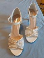 Sandalen Wit met strasssteentjes Maat 38 Nieuw, Ophalen of Verzenden, Nieuw, Wit, Sandalen of Muiltjes