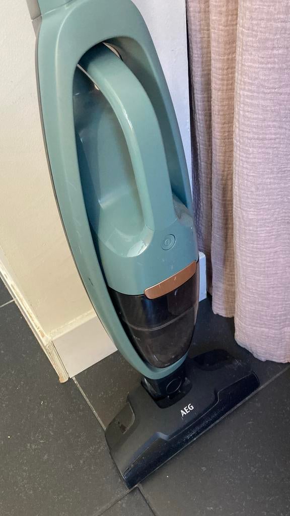 AEG Steelstofzuiger met kruimeldief - Groen/Blauw, Ophalen of Verzenden, Gebruikt, Reservoir, Stofzuiger