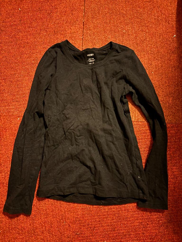 Zwart basis shirt HEMA in maat 122/128, Ophalen, Meisje, Zo goed als nieuw, Shirt of Longsleeve