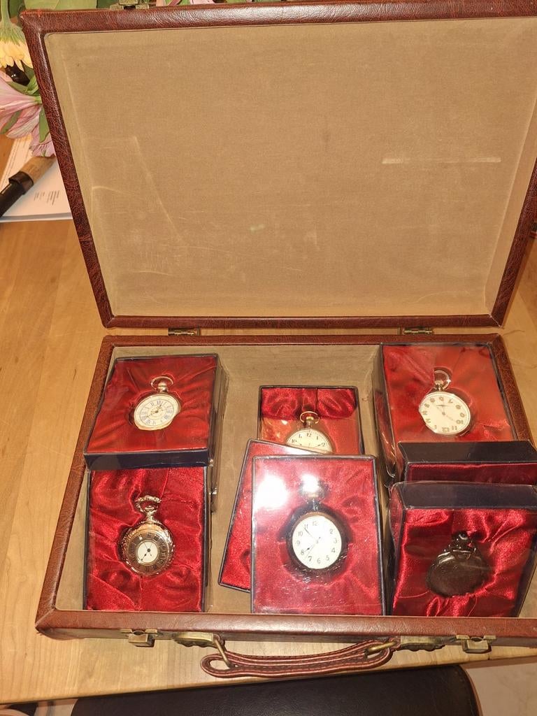 Collectie zakhorloges in koffer, Ophalen of Verzenden, Staal, Overige merken