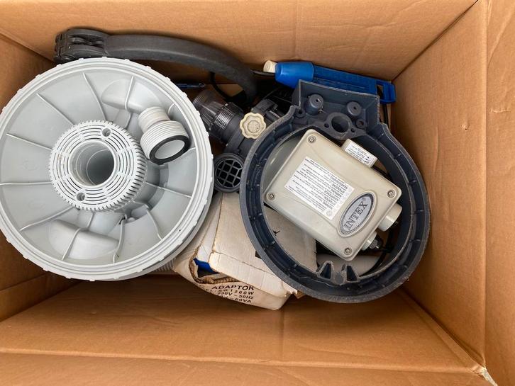 Intex waterpomp met toebehoren, Tuin en Terras, Zwembad-toebehoren, Gebruikt, Zwembadpomp, Ophalen