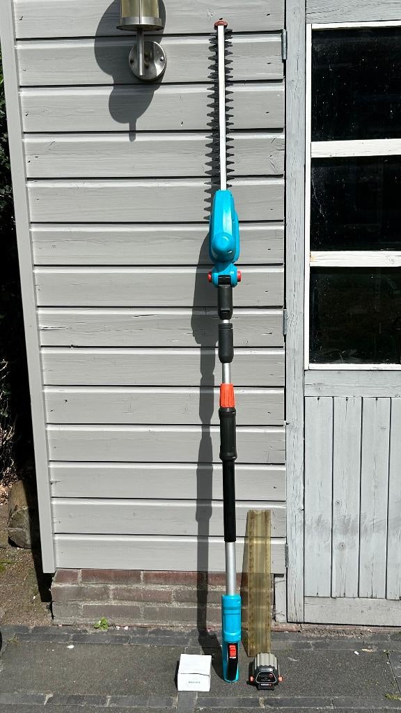 Gardena telescoop heggenschaar, Tuin en Terras, Heggenscharen, Ophalen of Verzenden, Gebruikt, Accu