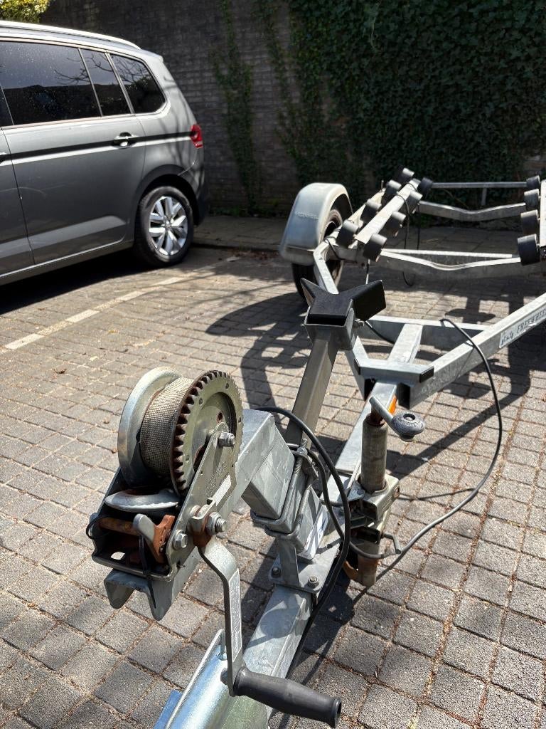 Leuke boottrailer te koop, Watersport en Boten, Boottrailers, Ophalen, Minder dan 1500 kg, Gebruikt, Sloepentrailer