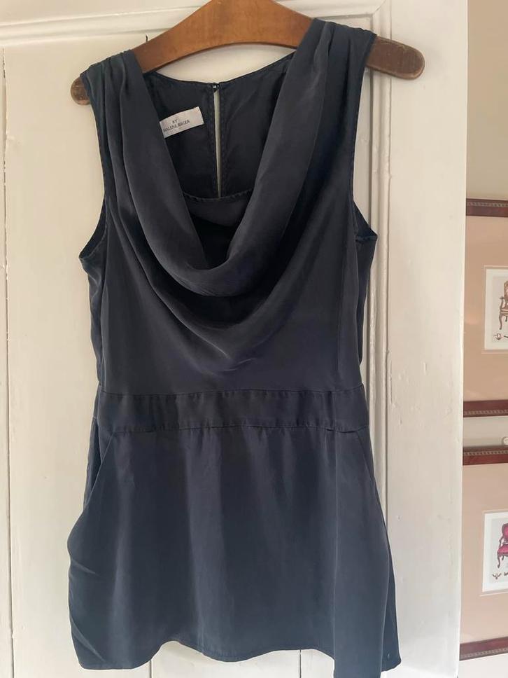 By Malene Birger Zijden Top - Donkerblauw, Kleding | Dames, Blouses en Tunieken, Gedragen, Maat 38/40 (M), Blauw, Ophalen of Verzenden