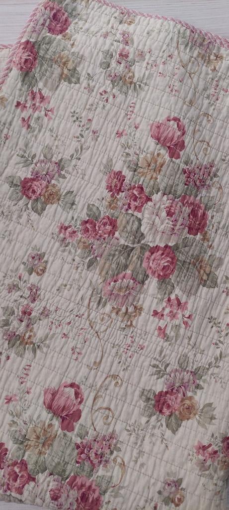 Eenpersoons Sprei/Deken Gewatteerd - Rozen Brocant, Gebruikt, Eenpersoons, Ophalen of Verzenden, Deken of Dekbed