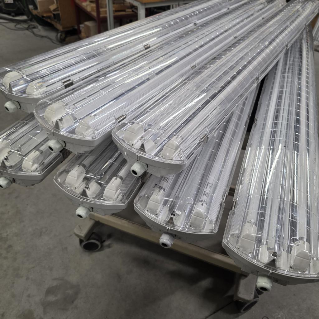 7x NIEUWE spatwaterdichte TL armaturen verlichting met 2x35, Niet ingevuld, Gebruikt, Niet ingevuld, Niet ingevuld
